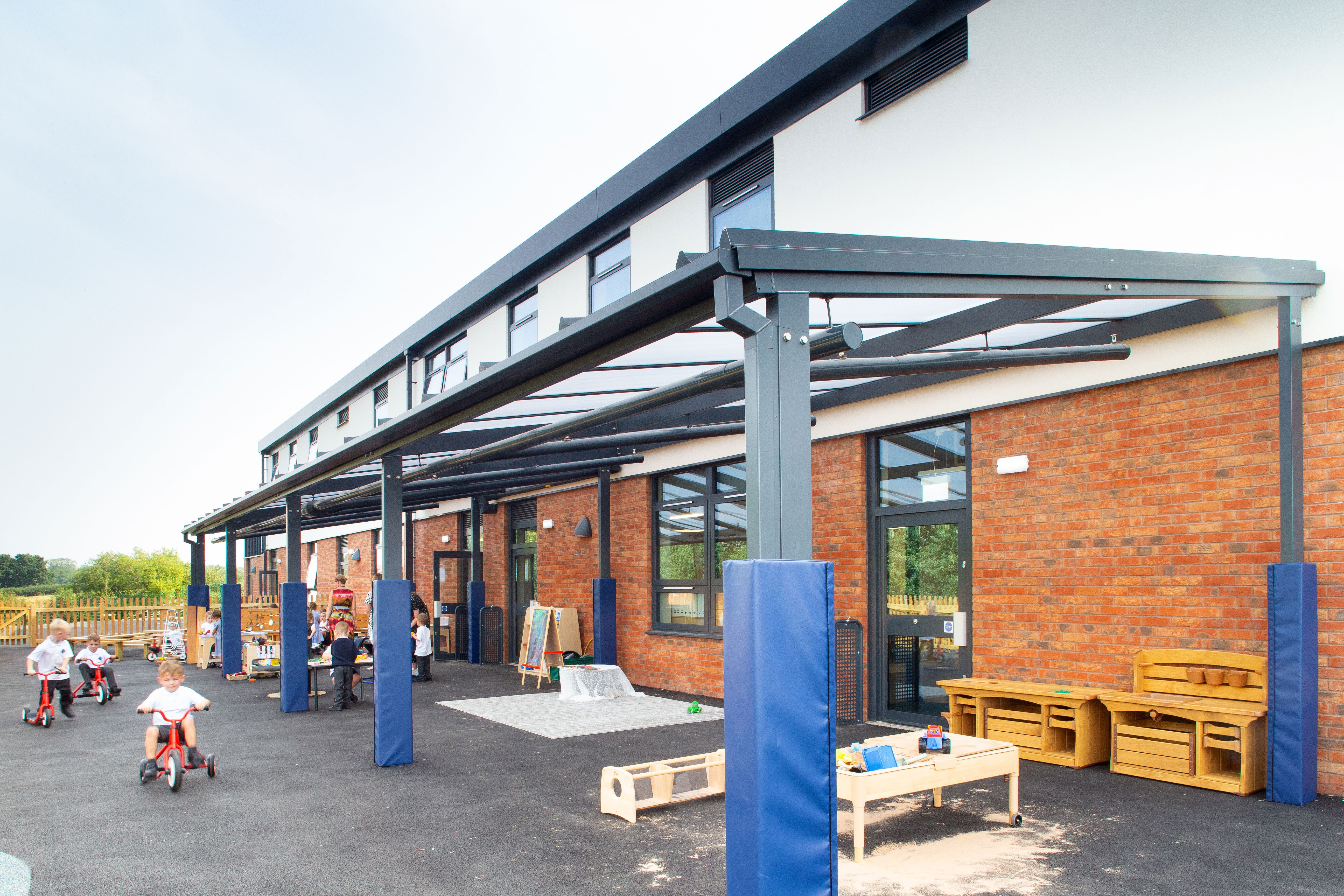 Millside Spencer Academy Hand Over images 76 resized for web